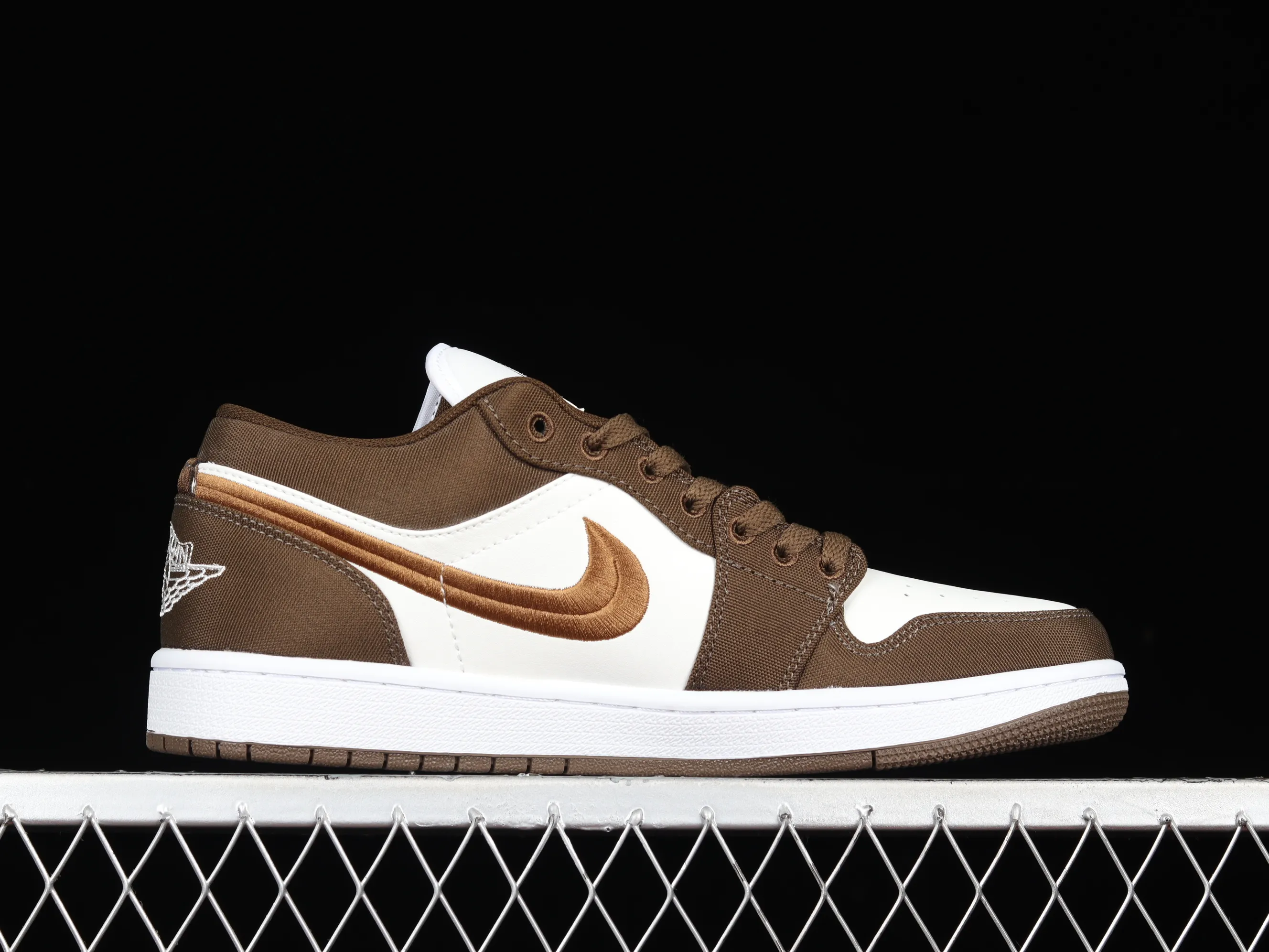 All categories Air Jordan Jordan series basketball shoes Air Jordan 1 Low Z version Air Jordan 1 Low "Mocha Toe" AJ1 Joe 1 Mocha low-top cultural and leisure sports sneakers DV0426-301